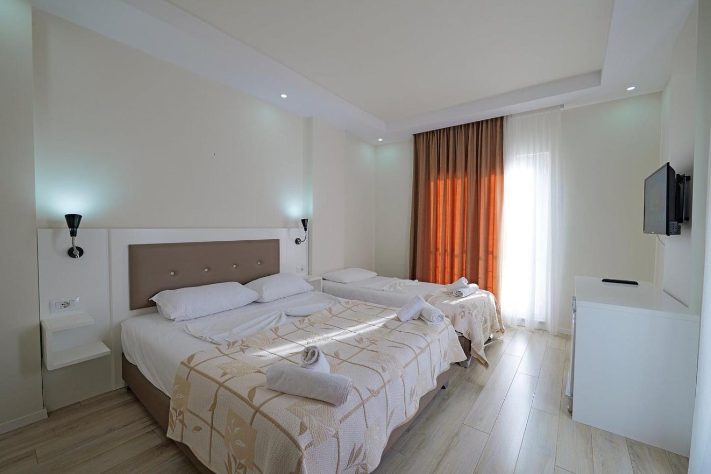 Hotel MARIO Sarandë Buitenkant foto