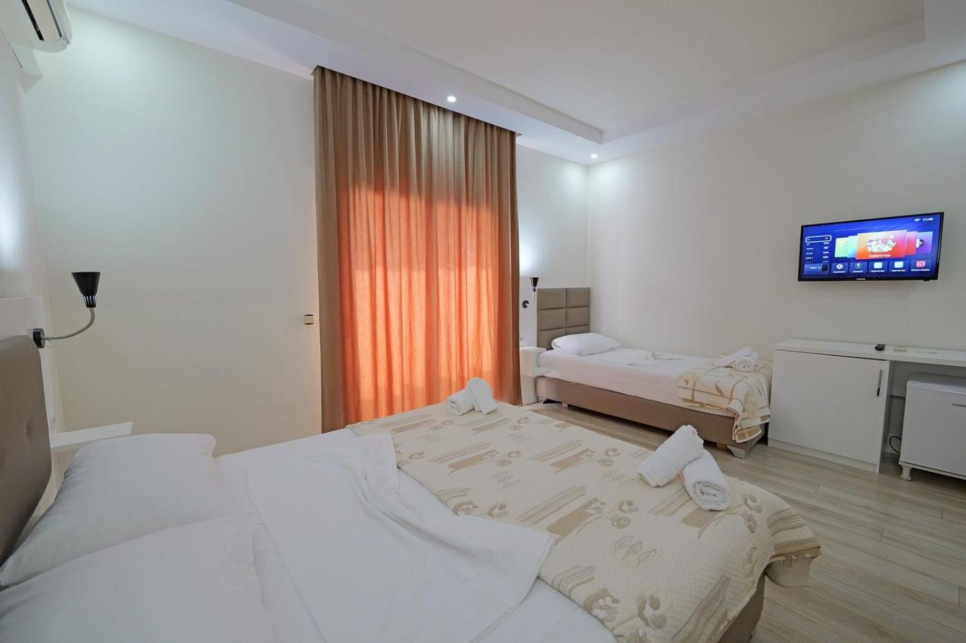 Hotel MARIO Sarandë Buitenkant foto