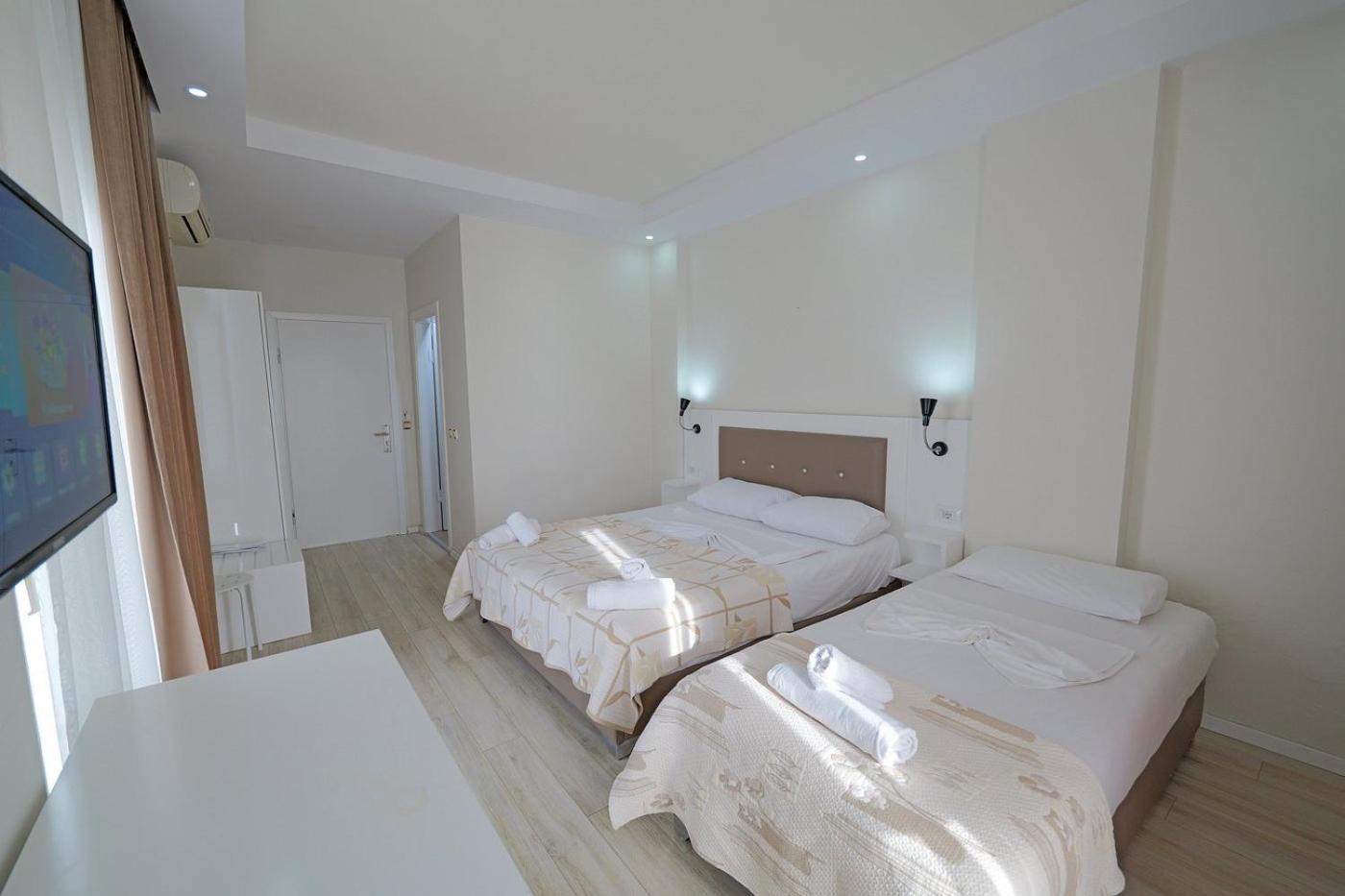 Hotel MARIO Sarandë Buitenkant foto