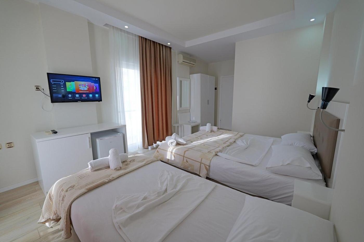 Hotel MARIO Sarandë Buitenkant foto