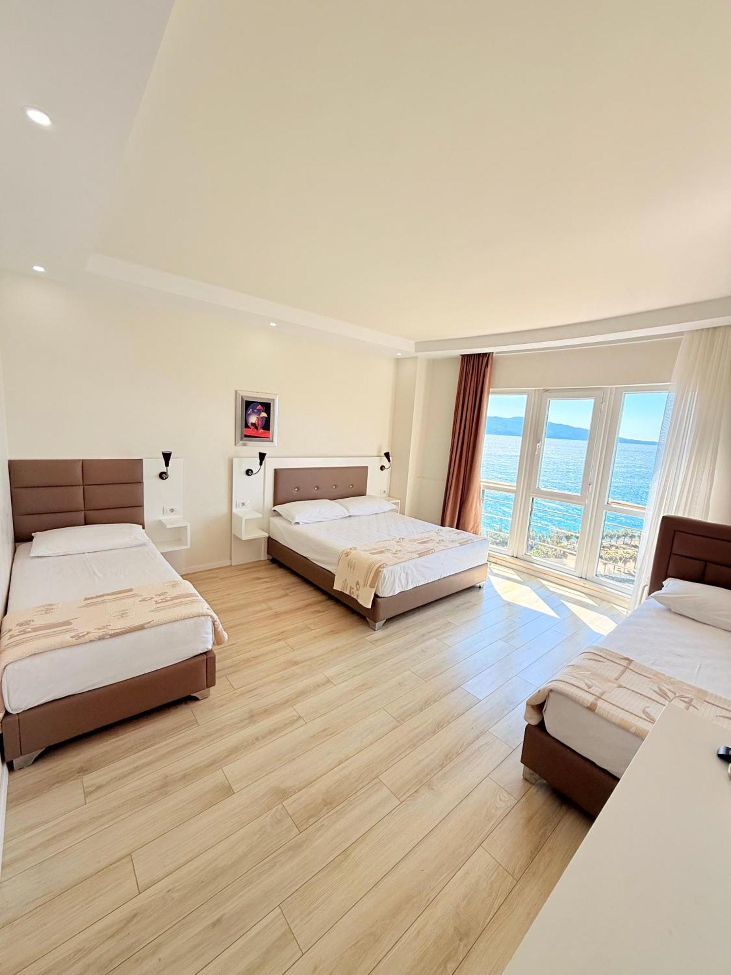 Hotel MARIO Sarandë Buitenkant foto