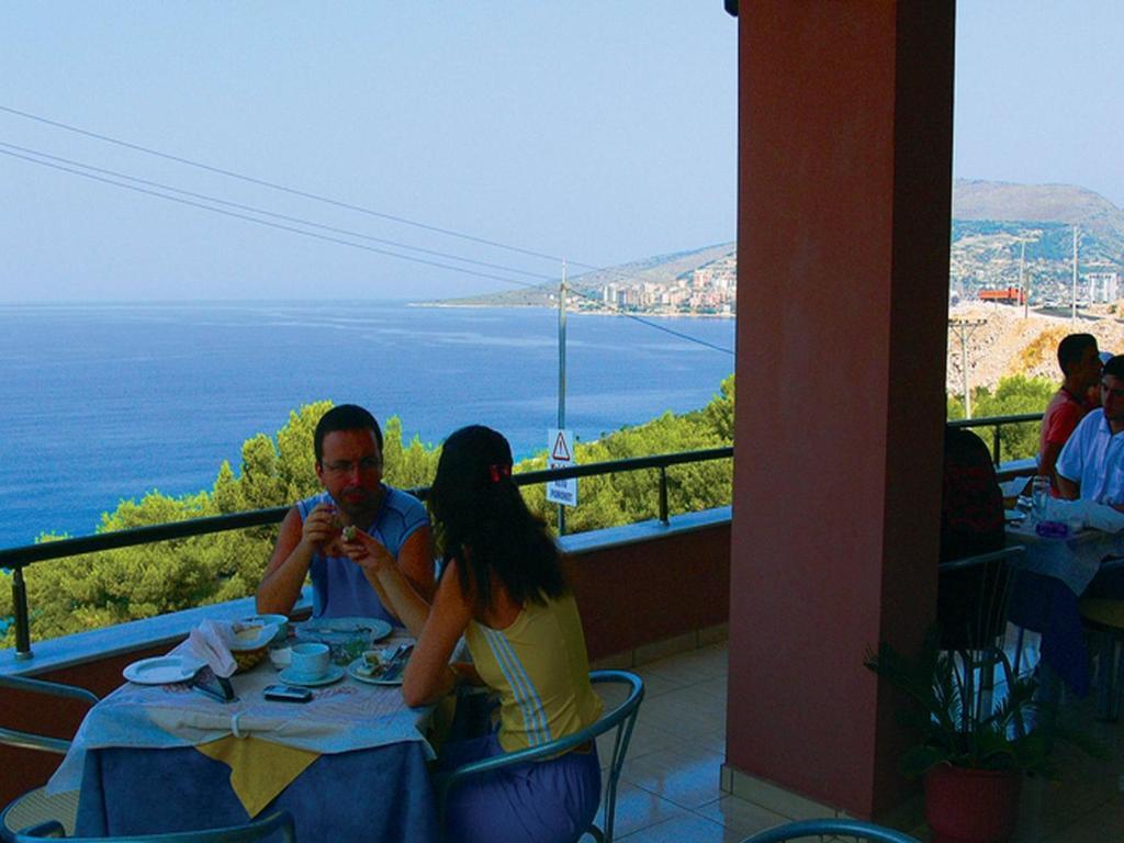 Hotel MARIO Sarandë Buitenkant foto