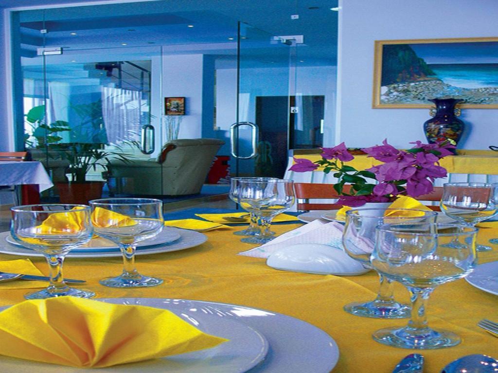 Hotel MARIO Sarandë Buitenkant foto