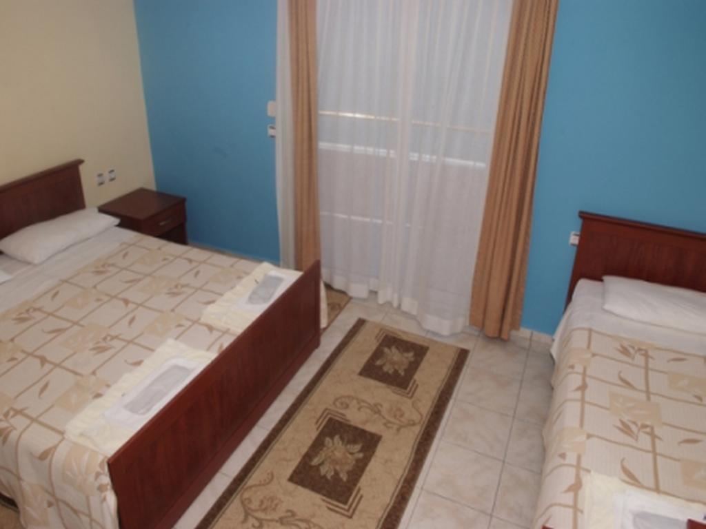 Hotel MARIO Sarandë Kamer foto